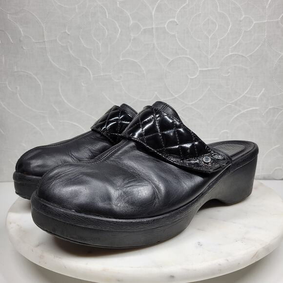 Crocs Cobbler Mules Womens 11 Black Quilted Patent Leather Platform Clogs Work - Picture 2 of 16